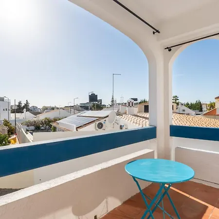 公寓 Comfy 2 Bdr W/ Balcony By Lovelystay 阿尔布费拉